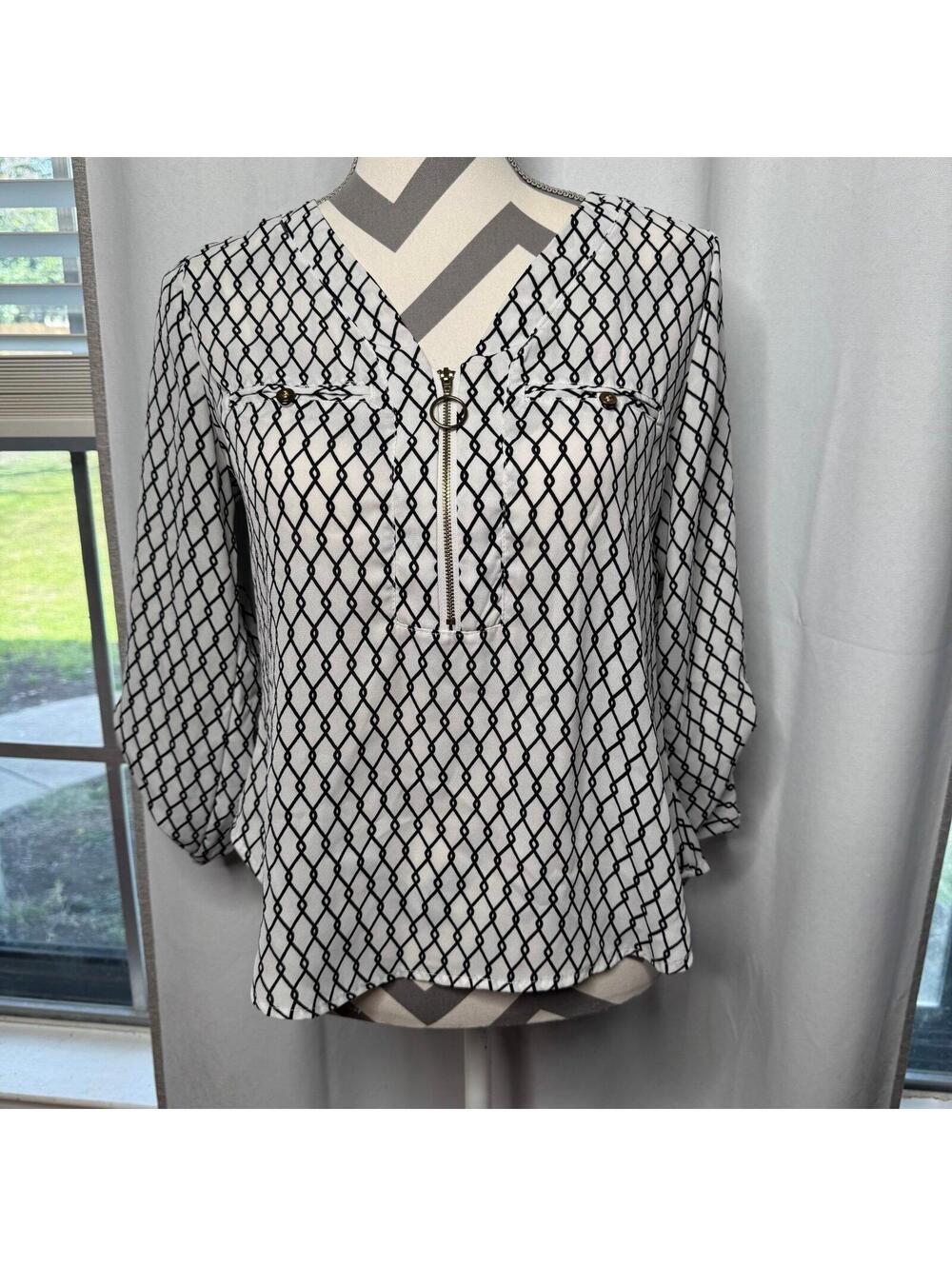 J for Justify white and black Blouse - medium